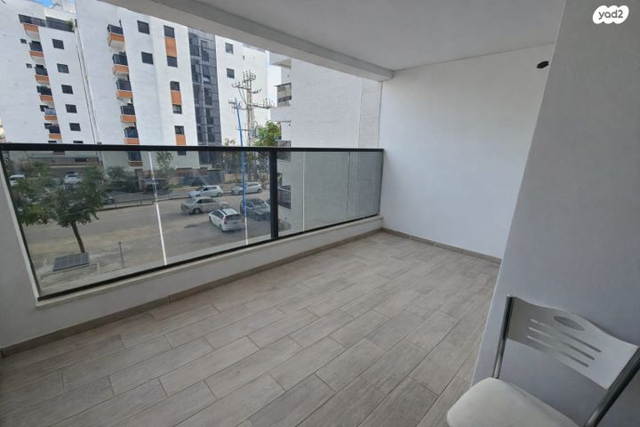 דירה, הדרור, יבנה