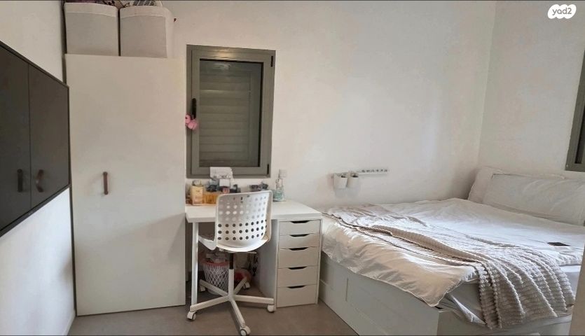 דירה, הפרחים, כפר סבא