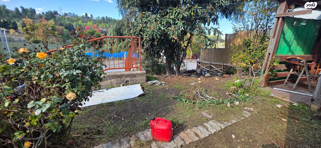 דו משפחתי, הנשרים, מרום כנען איביקור, צפת