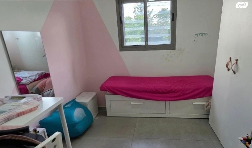 דירה, הפרחים, כפר סבא