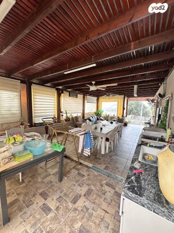 דו משפחתי, הנרייטה סולד, גבעה א', שביט, קרית אתא