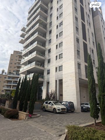 דירה, יהושע בן גמלא 39, שאר העיר, הוד השרון