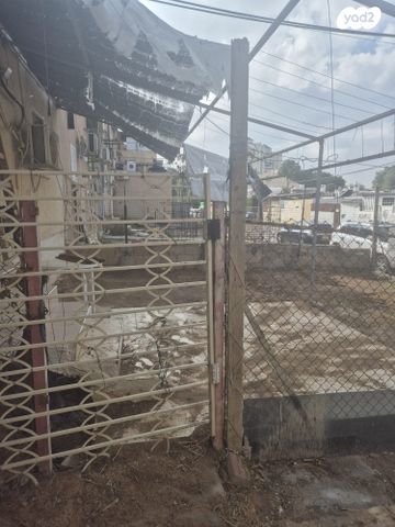 דירת גן, האיסיים, שכונה ד', באר שבע