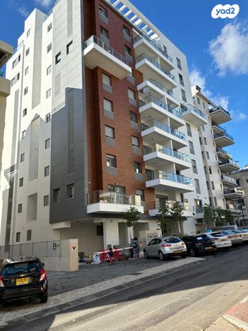 דירה, התחייה, כפר סבא