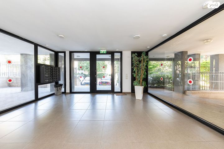 דירה, מרדכי אנילביץ', קרית ויצמן, רעננה