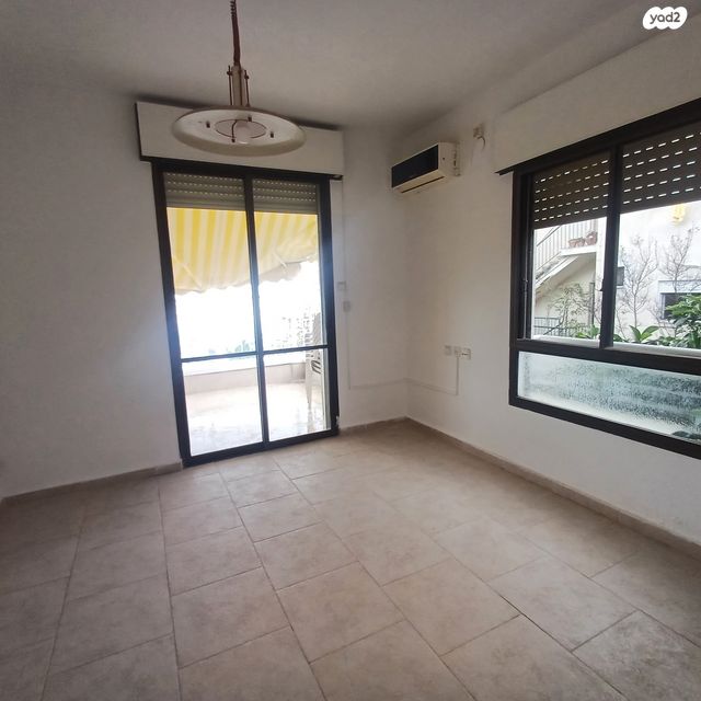 דופלקס, הנרייטה סולד, כרמל מרכזי - שד' קיש, חיפה