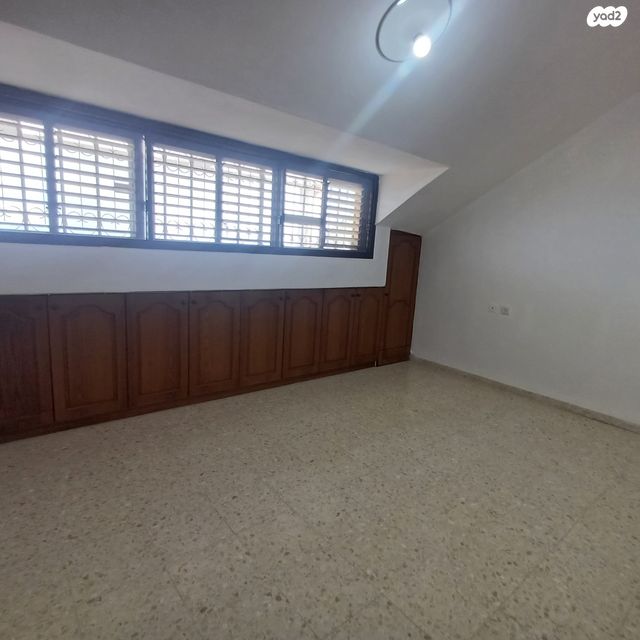 דופלקס, הנרייטה סולד, כרמל מרכזי - שד' קיש, חיפה