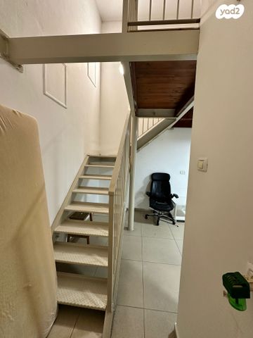 דירה, הנמל 63, שער פלמר, תחנת רכבת השמונה, חיפה