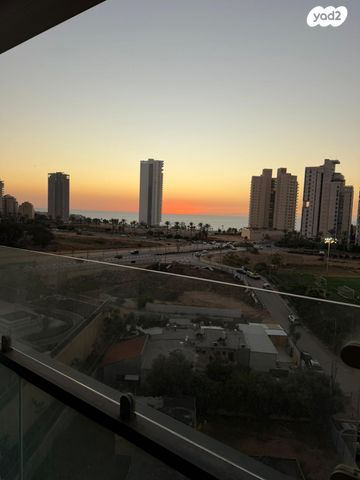 דירה, אמנון ליפקין שחק, נוף הטיילת, נתניה