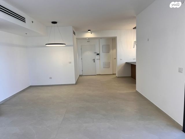 דירה, אייזיק רמבה, נוף הטיילת, נתניה