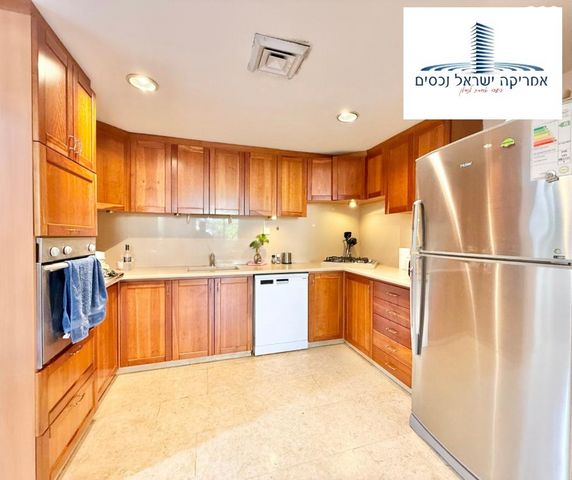 דירת גן, הרצליה פיתוח, הרצליה