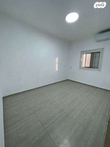 דירה, אהרון בן יוסף, גבעה א', שביט, קרית אתא