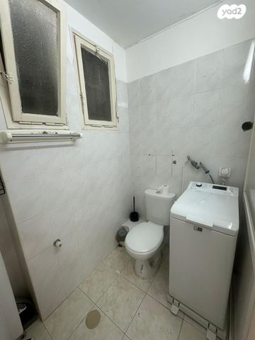 דירה, הרב מיימון 40, נווה שאנן, חיפה