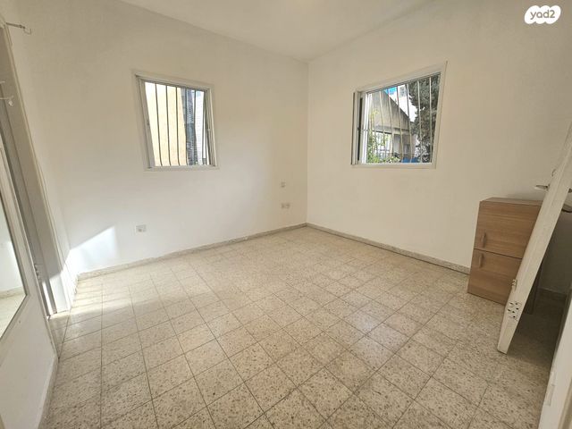 דירה, יוסף צבי 70, אזור הבילויים, רמת גן