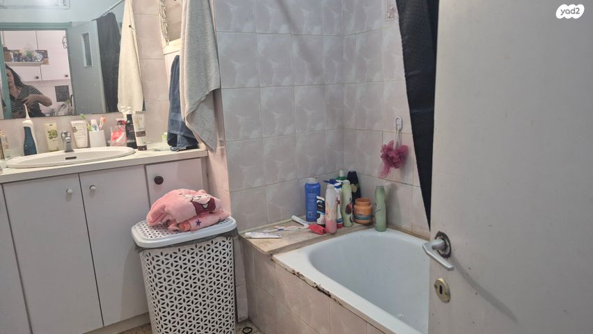 יחידת דיור, נווה אילן - אזרחי, יבנה