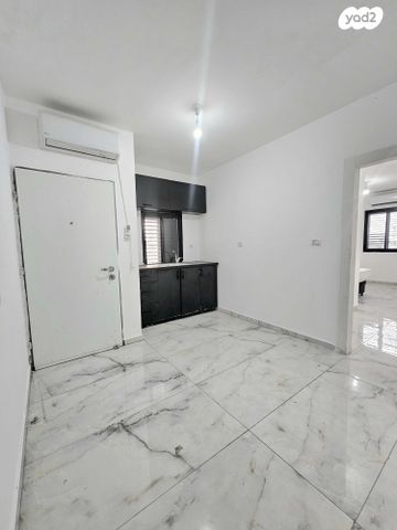 דירה, יהודה הלוי, קרית ים ג', קרית ים