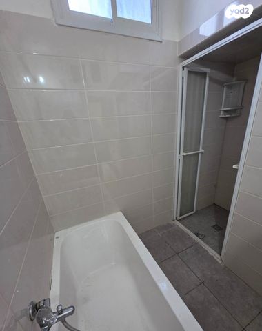 דירה, ארלוזורוב 27, רוטשילד עצמאות, בת ים