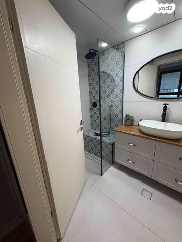 דירה, ניסים אלוני, צמרות איילון, פארק צמרת, תל אביב יפו