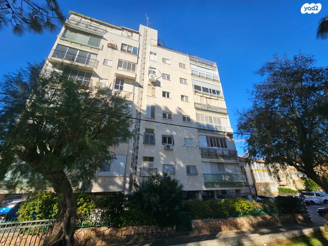 דירה, יאנוש קורצ'אק 10, לב העיר, בת ים