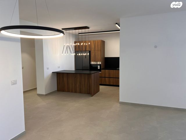 דירה, אייזיק רמבה, נוף הטיילת, נתניה