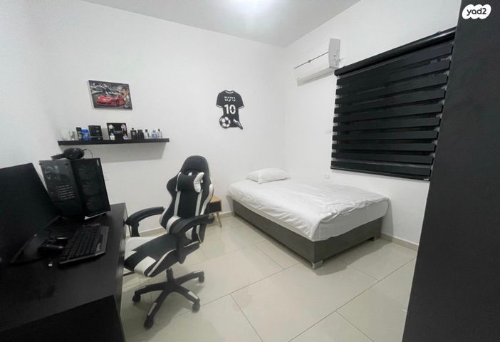 דו משפחתי, הרב הרצוג, המושבה הגרמנית, גן יבנה