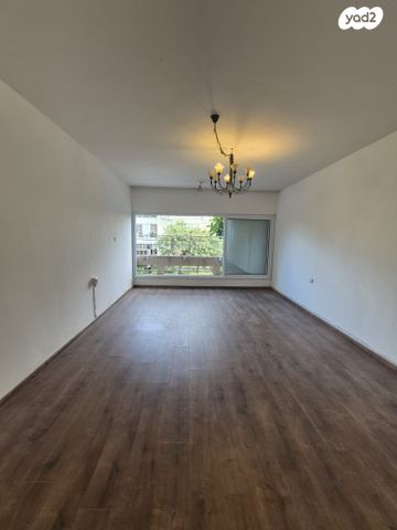 דירה, קרית יערים, רמת השרון