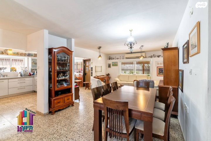 בית פרטי/ קוטג', נווה אילן - אזרחי, יבנה