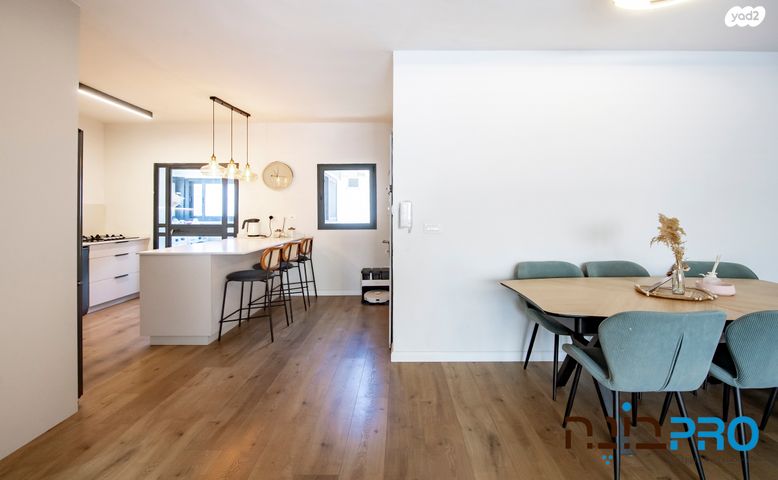 דירה, אחד העם, א' / צפון מזרח העיר, רחובות