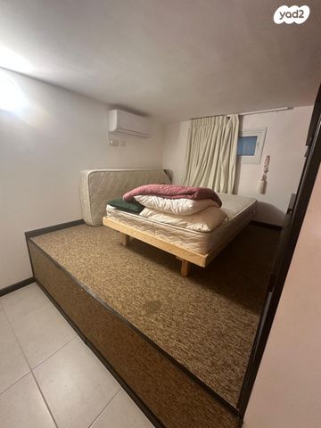 דירה, אחד העם 7, חיפה