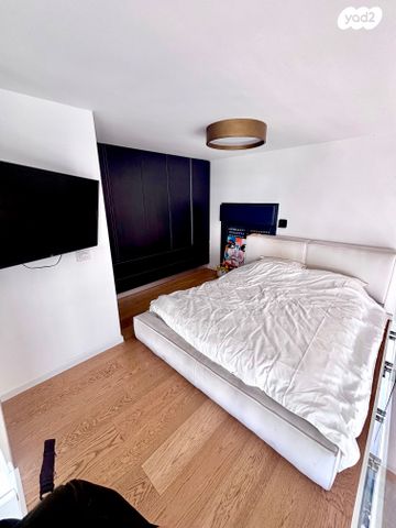 גג/ פנטהאוז, נחלת בנימין 133, פלורנטין, תל אביב יפו