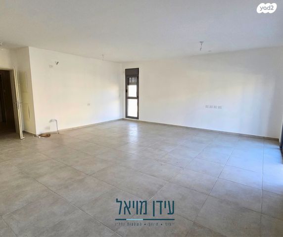 דירה, בת חפר, בת חפר