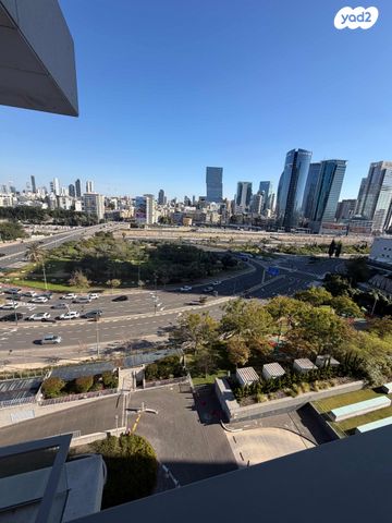 דירה, ניסים אלוני, צמרות איילון, פארק צמרת, תל אביב יפו