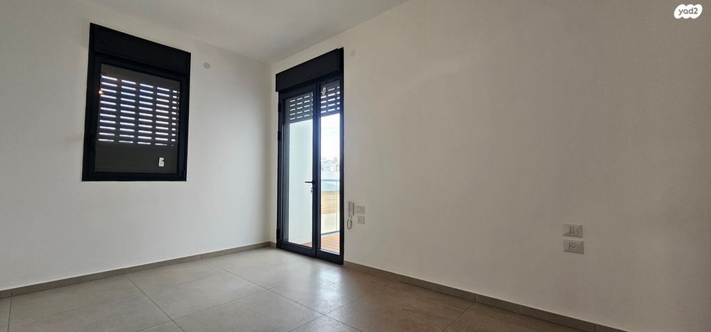 דירה, שדרות ביאליק, הדר, רמת השרון