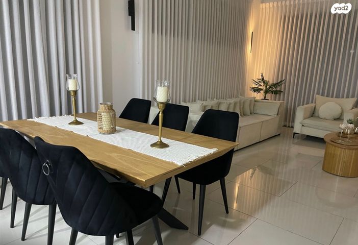 דו משפחתי, הרב הרצוג, המושבה הגרמנית, גן יבנה