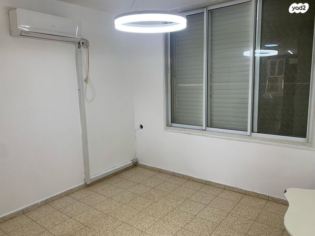 אריה רובין 18