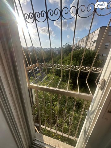 דירה, הרב מיימון 40, נווה שאנן, חיפה