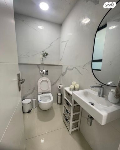 דו משפחתי, הרב הרצוג, המושבה הגרמנית, גן יבנה