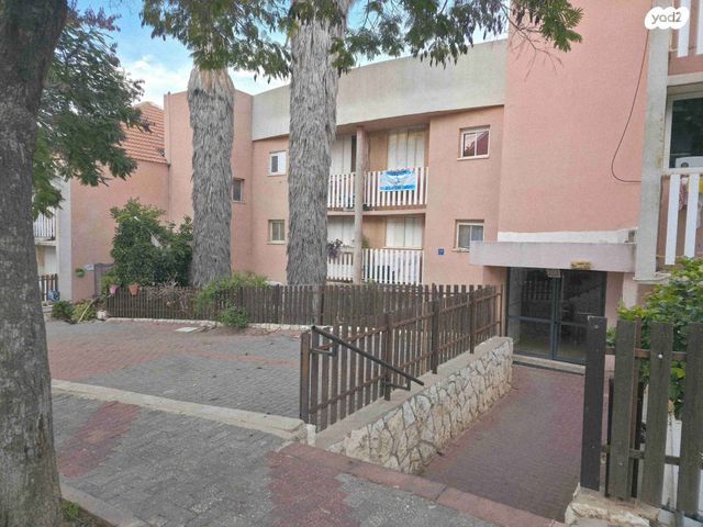 דירה, דרך הציונות 49, אריאל