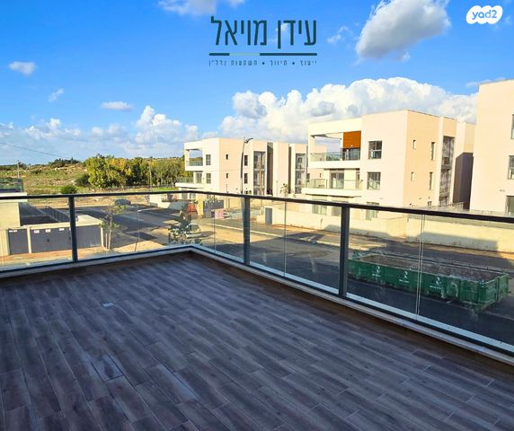 דירה, בת חפר, בת חפר