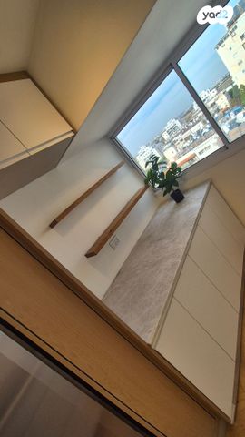 דירה, חללי אגוז, גני אביב, לוד