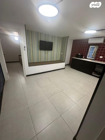 דירה, אחד העם 7, חיפה