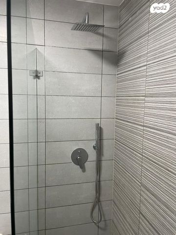 דירה, דרך מנחם בגין 150, מונטיפיורי, הרכבת, תל אביב יפו