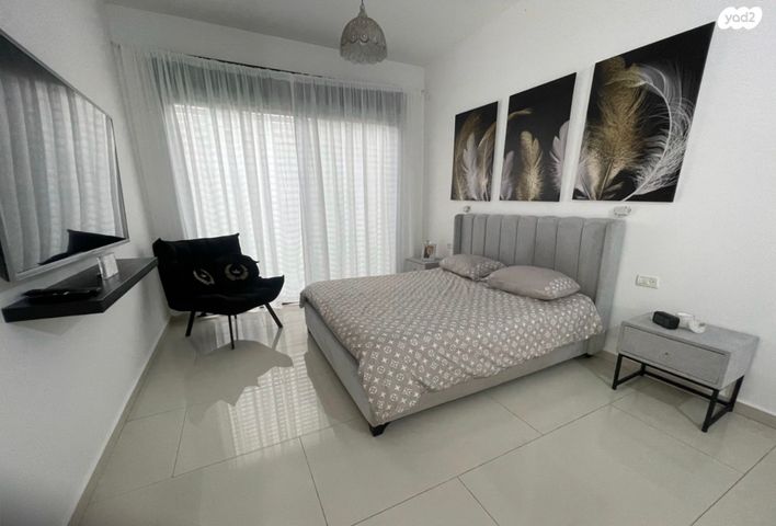 דו משפחתי, הרב הרצוג, המושבה הגרמנית, גן יבנה