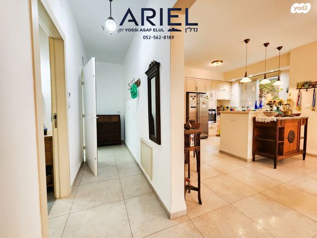 דירת גן, כפר ורדים