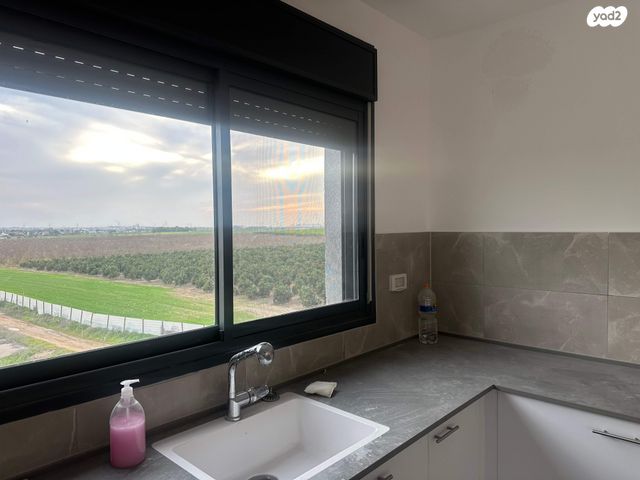 דירה, גן יבנה מערב, גן יבנה