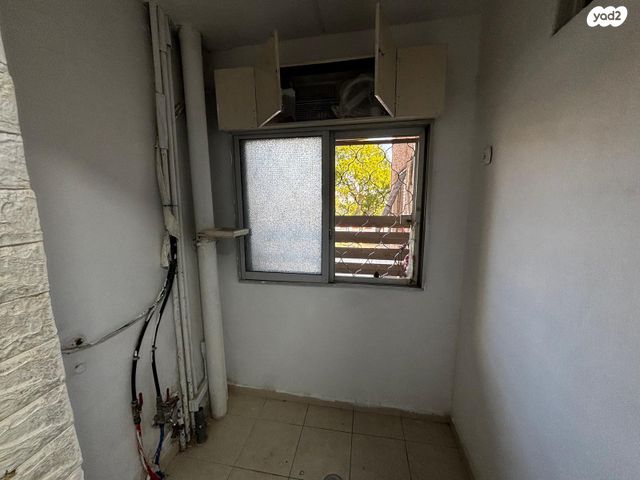 דירה, פסח פרלמן, עכו