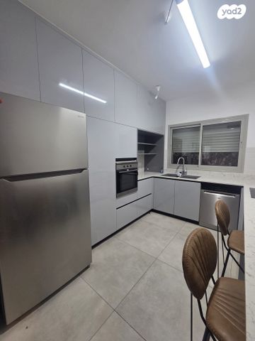 דירה, רעננה