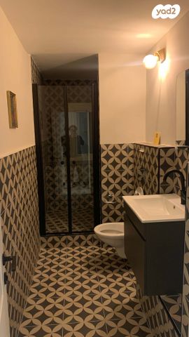 דירה, אחד העם 7, חיפה