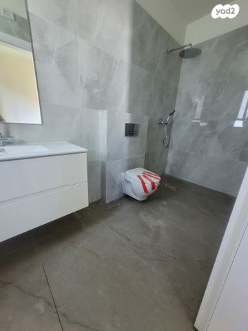 דירה, שיכוני המזרח, ראשון לציון