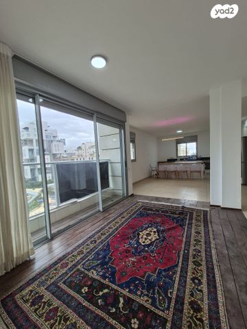 דירה, נווה גן, רמת השרון